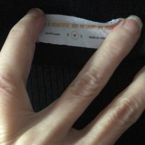 Off shoulder Ribbed Style Bodysuit - Picture 4 of 6